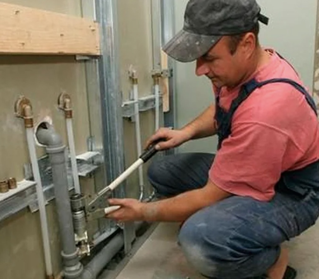 Замена труб водоснабжения Замена труб водоснабжения